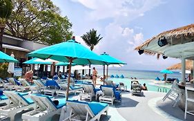 Combo Beach Hotel Samui
